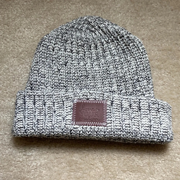 Love Your Melon Women’s Knit Hat - Picture 1 of 6